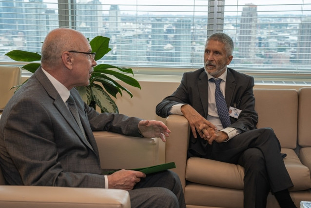 El ministro del Interior, Fernando Grande-Marlaska, en un encuentro bilateral en el marco del Congreso Mundial de Naciones Unidas sobre las Víctimas del Terrorismo.