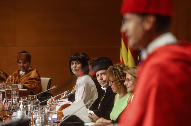La Ministra De Ciencia E Innovación, Diana Morant, Y El Rector De La UPV, José E. Capilla, Durante El Acto De Apertura Del Curso Académico De La UPV.