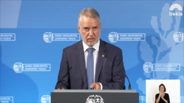 El lehendakari, Iñigo Urkullu, en rueda de prensa en San Sebastián.