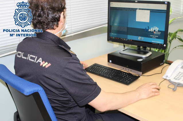 Archivo - Agente de la Policía Nacional en imagen de archivo.