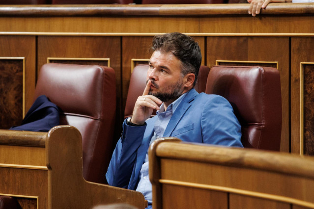 El portavoz de ERC en el Congreso de los Diputados, Gabriel Rufián, durante una sesión plenaria en el Congreso de los Diputados, a 13 de septiembre de 2022, en Madrid (España). La sesión arranca con el debate de totalidad de la reforma del Estatuto de Aut