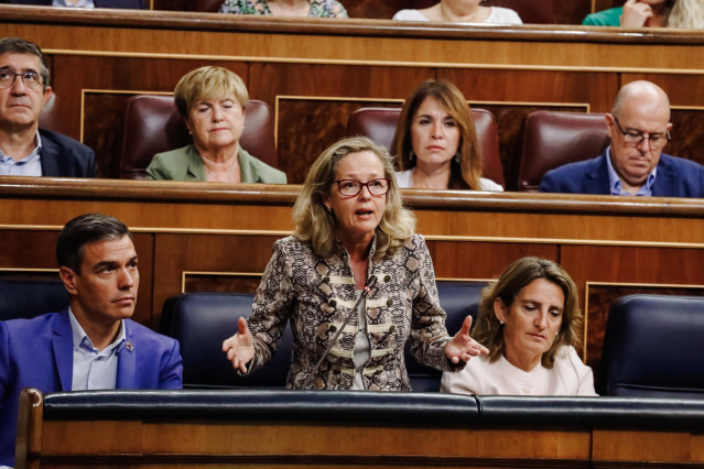 La vicepresidenta primera del Gobierno y ministra de Asuntos Económicos y Transformación Digital, Nadia Calviño, este miércoles en el Congreso.