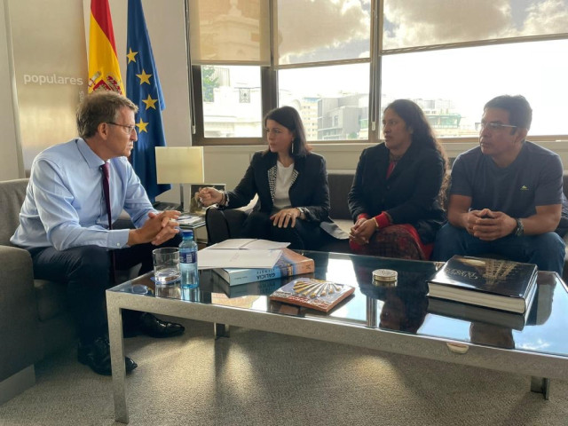 Familias del 'Villa de Pitanxo' piden a Feijóo que los populares apoyen en la Eurocámara el 25 de octubre su reclamación