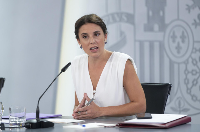 La ministra de Igualdad, Irene Montero, en una rueda de prensa posterior a la reunión del Consejo de Ministros, en el Palacio de La Moncloa, a 30 de agosto de 2022, en Madrid  (España).