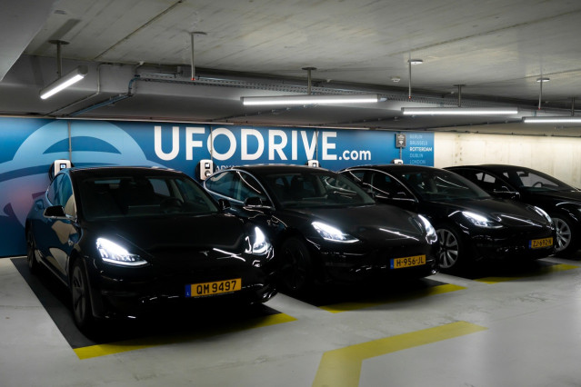 Archivo - Motor.- La empresa digital de alquiler de coches eléctricos Ufodrive desembarca en España