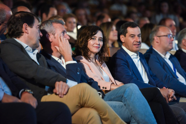 La presidenta de la Comunidad de Madrid, Isabel Díaz Ayuso, durante la celebración de XXV la Unión Interparlamentaria Popular en el Hotel Beatriz, a 17 de septiembre de 2022, en Toledo, Castilla La Mancha, (España). La líder del PP madrileño preside la me