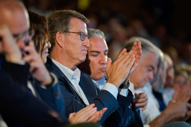 El presidente del PP, Alberto Núñez Feijoo, en la clausura de la Interparlamentaria de Toledo.