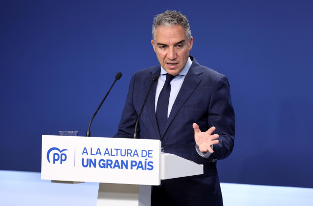 El coordinador General del PP, Elías Bendodo, durante una rueda de prensa posterior al Comité de Dirección del PP, en la sede nacional del partido, a 19 de septiembre de 2022, en Madrid (España).