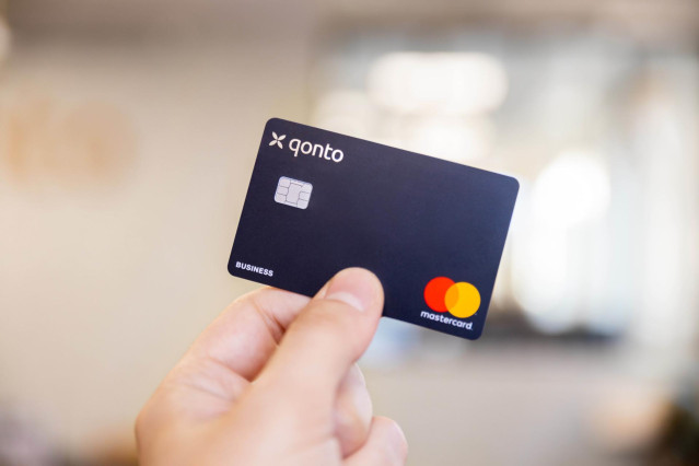 Archivo - Tarjeta de crédito de Qonto, el neobanco para empresas y autónomos.