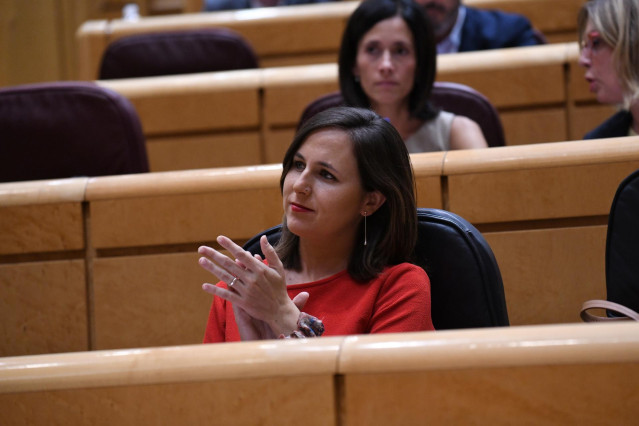 La ministra de Derechos Sociales y Agenda 2030, Ione Belarra, durante una sesión de control al Gobierno en el Senado, a 20 de septiembre de 2022, en Madrid (España).