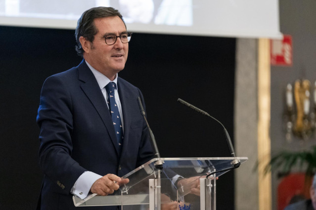 El presidente de la Confederación Española de Organizaciones Empresariales (CEOE), Antonio Garamendi, clausura la Asamblea anual de la Asociación Nacional de Grandes de Empresas de Distribución (Anged)