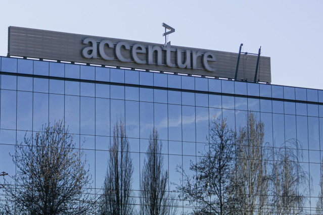 Archivo - Sede de la empresa Accenture en el Parque Empresarial La Finca de Pozuelo de Alarcón, en Madrid.