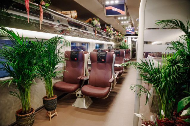 Interior de uno de los trenes de la operadora Iryo durante la presentación de la compañía, en la estación de Atocha, a 15 de septiembre de 2022, en Madrid