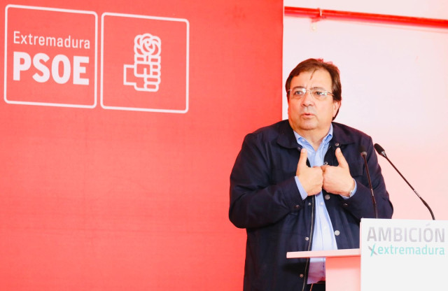 El secretario general del PSOE extremeño, Guillermo Fernández Vara.