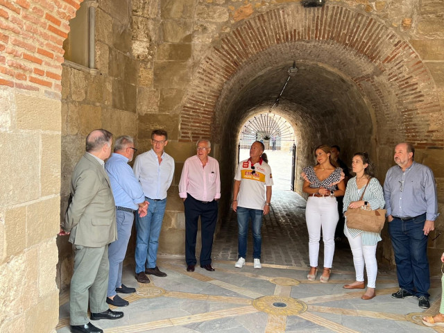 Visita del presidente del PP, Alberto Núñez Feijóo, junto al equipo del PP de Melilla