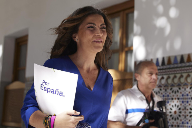 Archivo - La portavoz del grupo parlamentario VOX, Macarena Olona, durante la segunda jornada del debate de investidura del presidente de la Junta de Andalucía de la XII legislatura en el Parlamento de Andalucía, a 21 de julio de 2022 en Sevilla (Andalucí