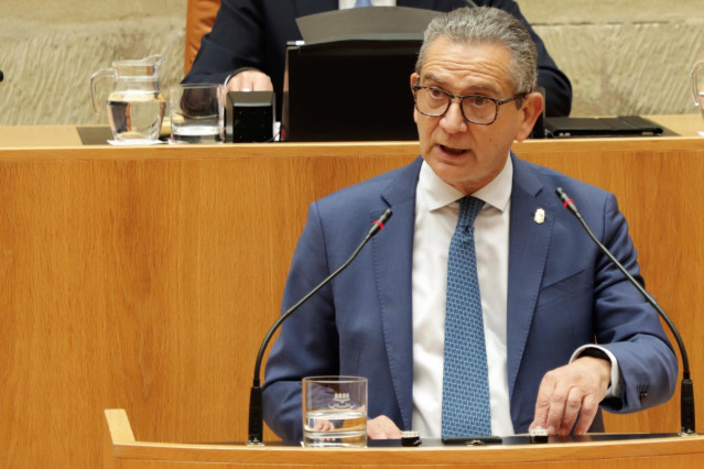 Archivo - El consejero de Hacienda, Celso González