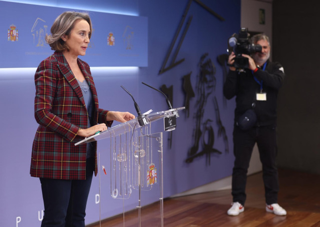 La secretaria general del Partido Popular, Cuca Gamarra, ofrece una rueda de prensa previa a la Junta de Portavoces, en el Congreso de los Diputados, a 27 de septiembre de 2022, en Madrid (España).