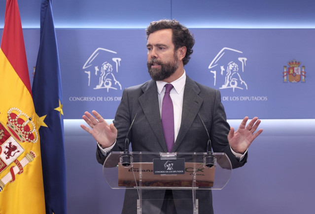 El portavoz parlamentario de Vox en el Congreso, Iván Espinosa de los Monteros, ofrece una rueda de prensa previa a la Junta de Portavoces
