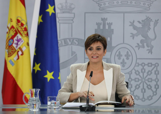 La ministra Portavoz, Isabel Rodríguez, ofrece una rueda de prensa posterior a la reunión del Consejo de Ministros, en el Palacio de La Moncloa, a 27 de septiembre de 2022, en Madrid (España).