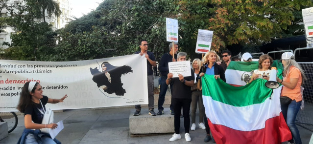 Concentración en apoyo a las mujeres iraníes