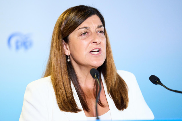 Archivo - La presidenta del partido en Cantabria, María José Sáenz de Buruaga