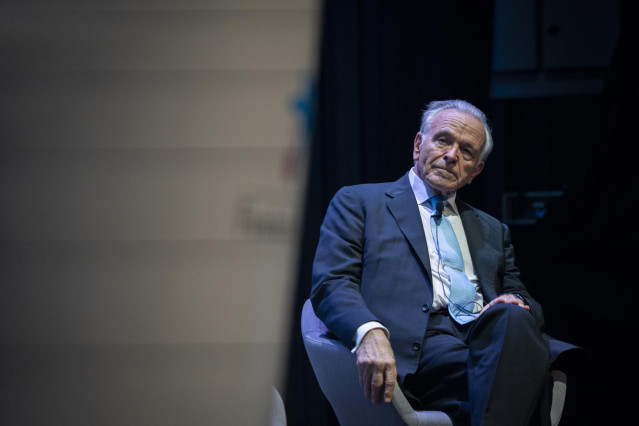 Archivo - El presidente de Criteria Caixa y de la Fundación Bancaria La Caixa, Isidre Fainé