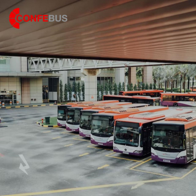 Autobuses en FIAA