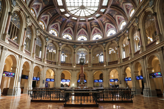 Archivo - Interior del Palacio de la Bolsa, a 30 de agosto de 2022, en Madrid (España).
