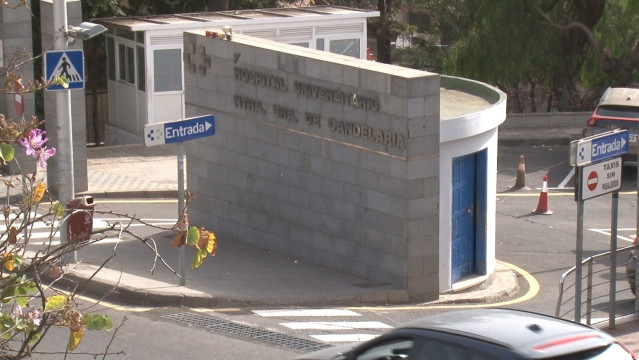 Archivo - Hospital de La Candelaria donde se encuentra ingresado el turista italiano con positivo por coronavirus