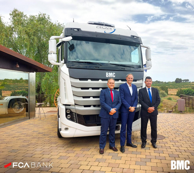 Alianza de FCA Bank y BMC Trucks.