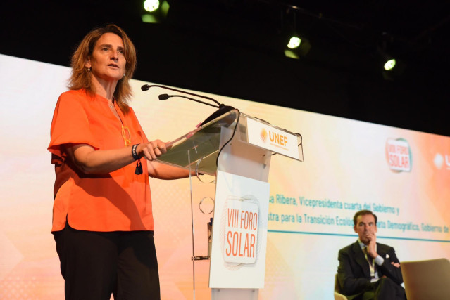 Archivo - La vicepresidenta tercera Teresa Ribera