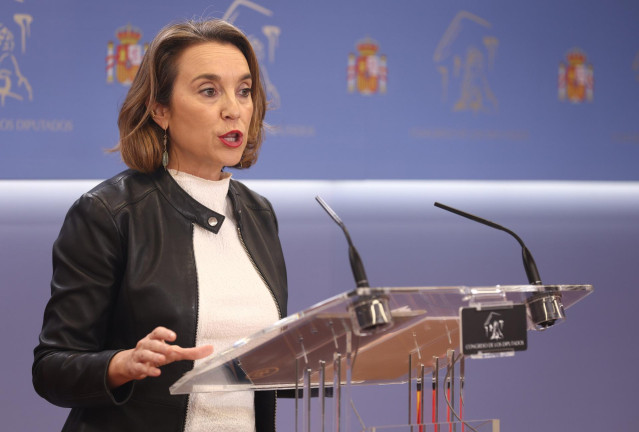 La portavoz del PP en el Congreso, Cuca Gamarra, interviene en una enmienda a la totalidad a los Presupuestos en el Congreso, a 21 de octubre de 2022, en Madrid (España).