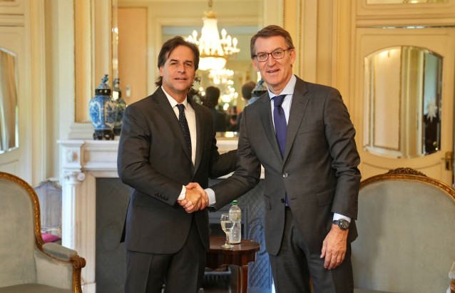 El líder del PP, Alberto Núñez Feijóo, se reúne en Montevideo con el presidente de Uruguay, Luis Lacalle, en su viaje a Uruguay. Esta gira por Iberoamérica le llevará también a Argentina, Ecuador y Chile.