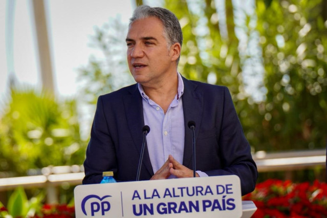 El coordinador general del PP, Elías Bendodo, en Estepona.