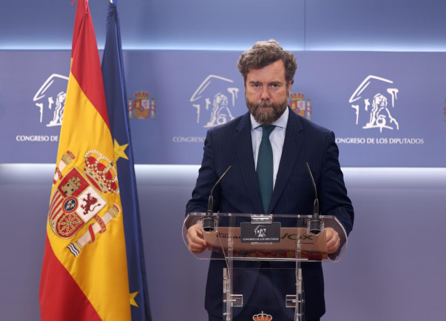 El portavoz de Vox en el Congreso, Iván Espinosa de los Monteros, durante una rueda de prensa previa a la Junta de Portavoces
