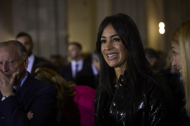 La vicealcaldesa de Madrid, Begoña Villacís, durante una eucaristía en honor a la Virgen de la Almudena.
