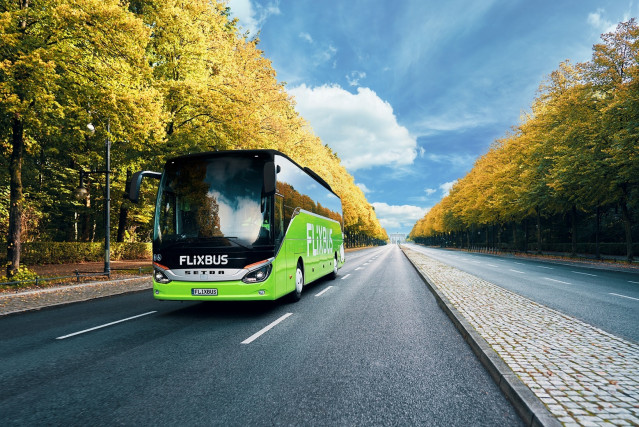 Archivo - Autobús de FlixBus