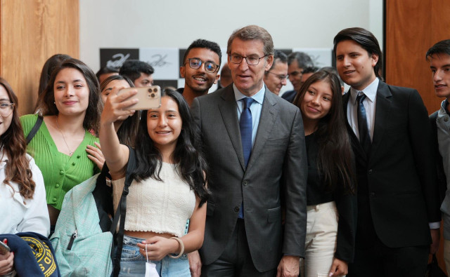 El presidente del Partido Popular, Alberto Núñez Feijóo, en la Universidad de las Américas, en Quito (Ecuador)