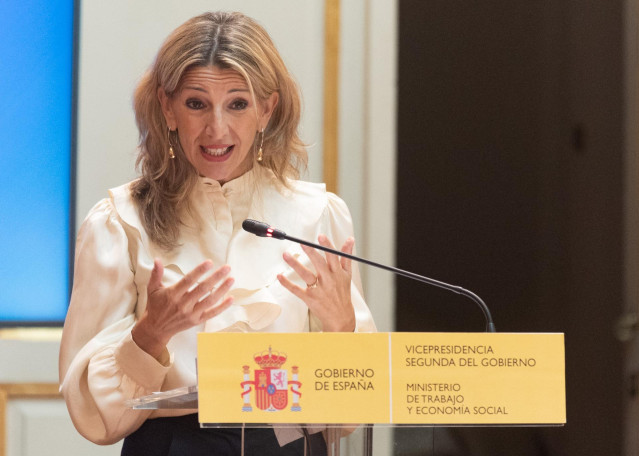 La vicepresidenta segunda del Gobierno y ministra de Trabajo y Economía Social, Yolanda Díaz, en el Paraninfo de la Universidad Complutense, a 10 de noviembre de 2022, en Madrid (España).