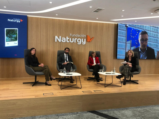 Fundación Naturgy presentó hoy el informe ‘Reciclaje de eólica, fotovoltaica y baterías en Europa: una oportunidad para la recuperación de materias primas críticas’, elaborado por EIT InnoEnergy,