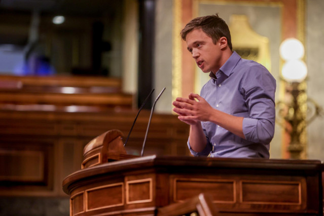 El líder de Más País, Iñigo Errejón, interviene durante un debate de totalidad del Proyecto de Ley de Presupuestos Generales del Estado para el año 2023, en el Congreso de los Diputados