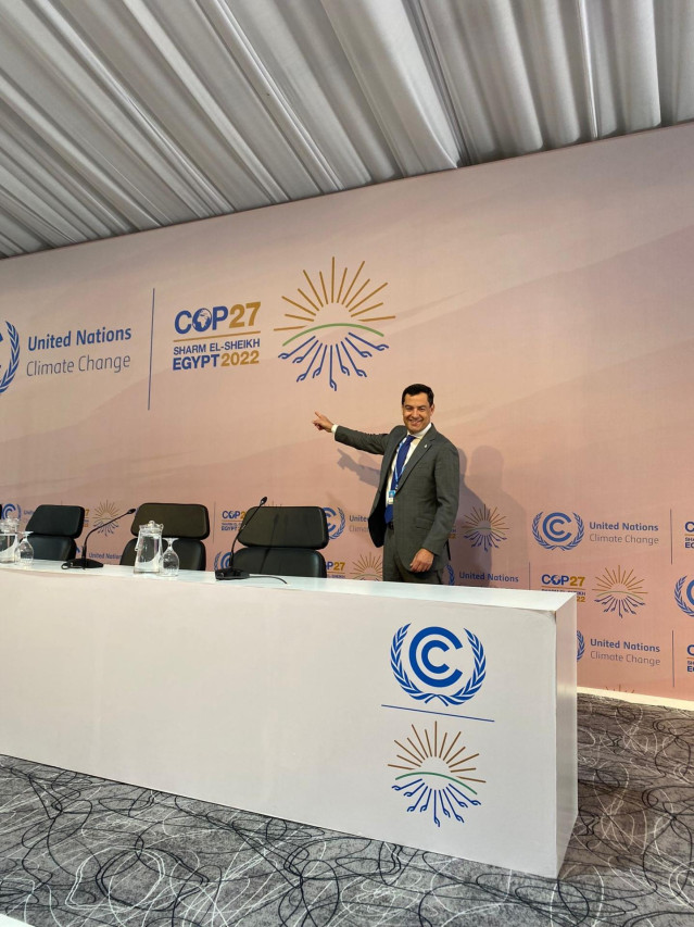 El presidente de la Junta de Andalucía, Juanma Moreno, este jueves en la sede de la COP27