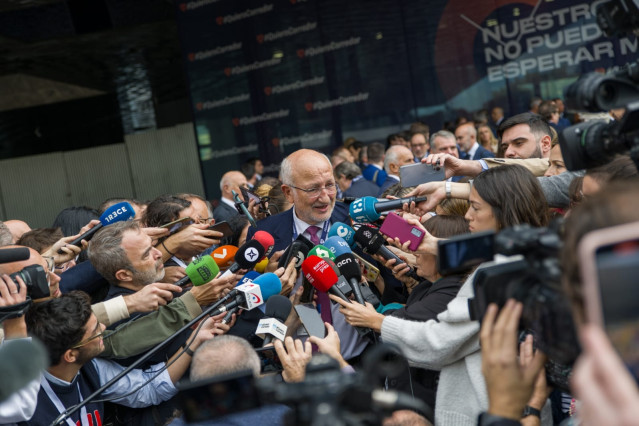 El presidente de Mercadona, Juan Roig, antes del acto sobre el Corredor Mediteráneo