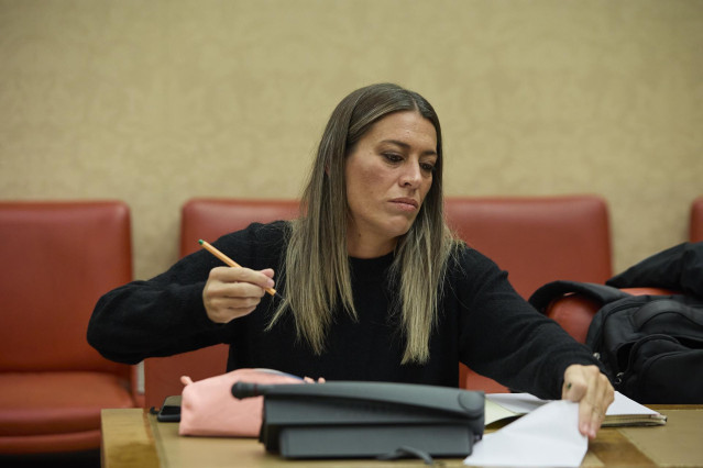 La portavoz de Junts en el Congreso, Míriam Nogueras, durante la Comisión de Presupuestos en el Congreso de los Diputados, a 17 de noviembre de 2022, en Madrid (España). El proyecto de Presupuestos Generales del Estado (PGE) de 2023 superó el miércoles 16