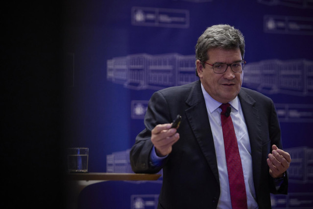 El ministro de Inclusión, Seguridad Social y Migraciones, José Luis Escrivá, presenta el avance de afiliación a la Seguridad Social del mes de noviembre, en la sede del Ministerio, a 17 de noviembre de 2022, en Madrid (España).