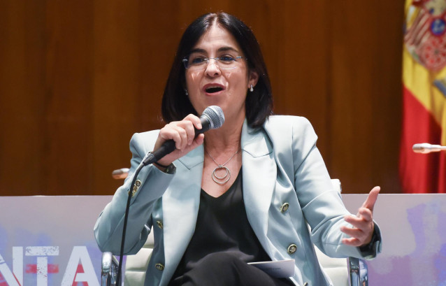 Archivo - La ministra de Sanidad, Carolina Darias, participa en una mesa redonda en el acto 'Salud Mental en jóvenes y adolescentes. Una prioridad compartida', a 10 de octubre de 2022, en Madrid (España). El acto ha sido organizado por el Ministerio de Sa