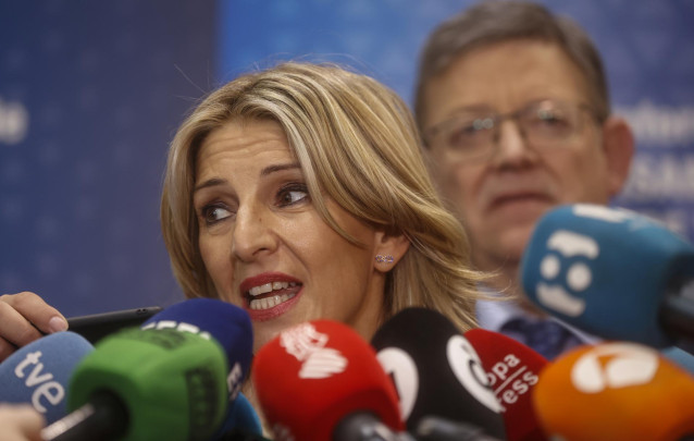 La vicepresidenta segunda y ministra de Trabajo y Economía Social, Yolanda Díaz, ofrece declaraciones a los medios durante la clausura del primer Foro Técnico Internacional de Altos Responsables de Inspecciones de Trabajo en el Palau de les Arts, a 18 de