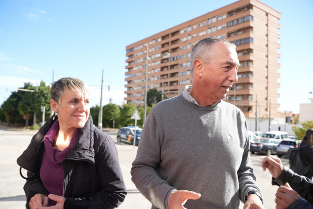 El portavoz de Compromís en el Congreso, Joan Baldoví, a su llegada al acto de Sumar este sábado en València
