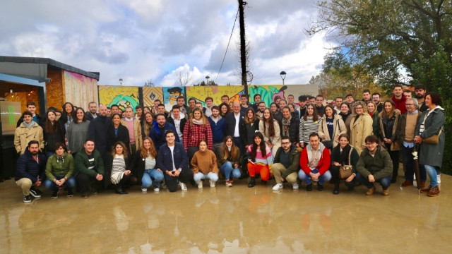 Andoni Ortuzar con los participantes en la VIII Asamblea de EGI en Soplea (Bizkaia).